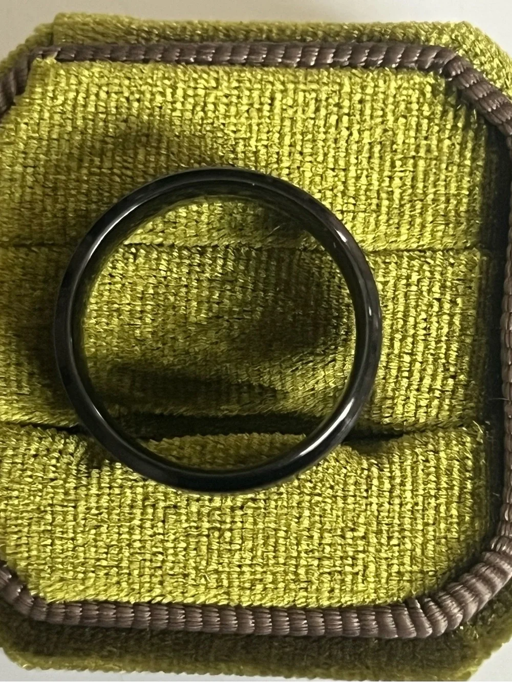 Classic/Sleek Unisex Titanium Steel Black Polished Finish 8mm Band Size 9